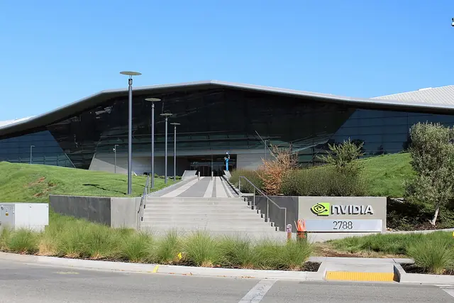 2018 · 圣克拉拉的 NVIDIA 总部