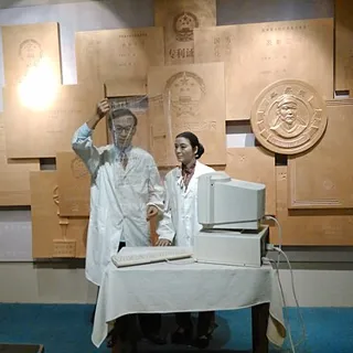 王选